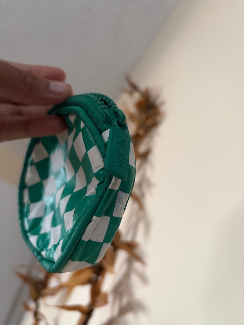 Aloha Collection Checker Coin Pouch - Picture 2 of 4